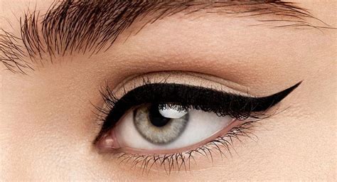 Eyeliner wing. Things To Know About Eyeliner wing. 